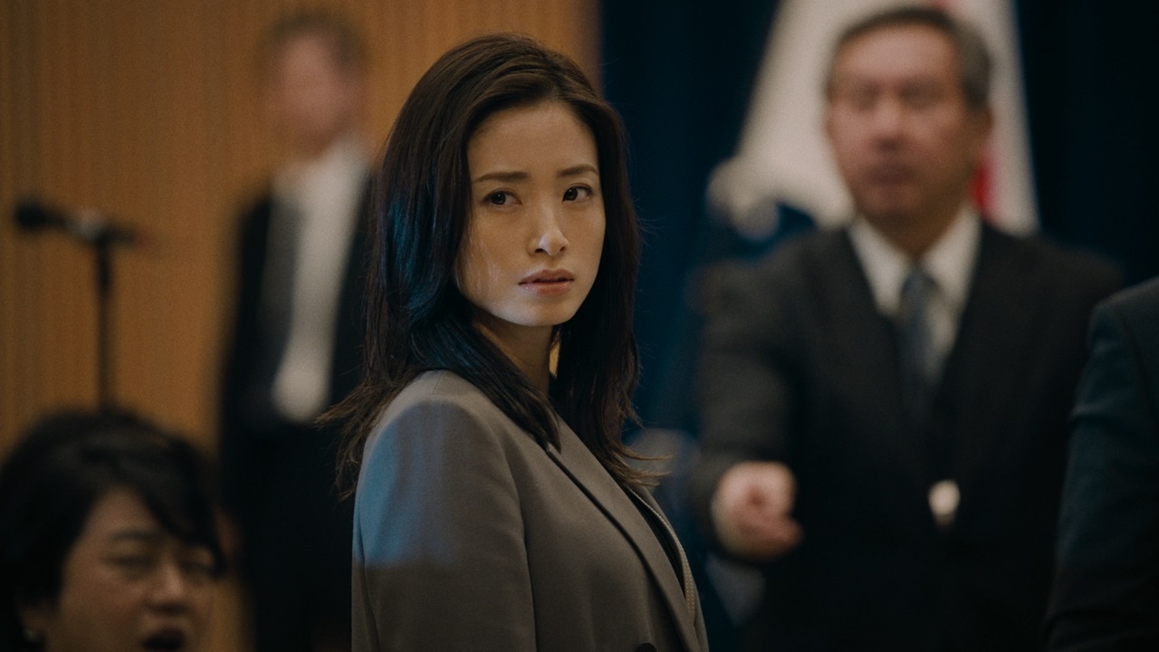 上戸彩演じる市谷裕美。