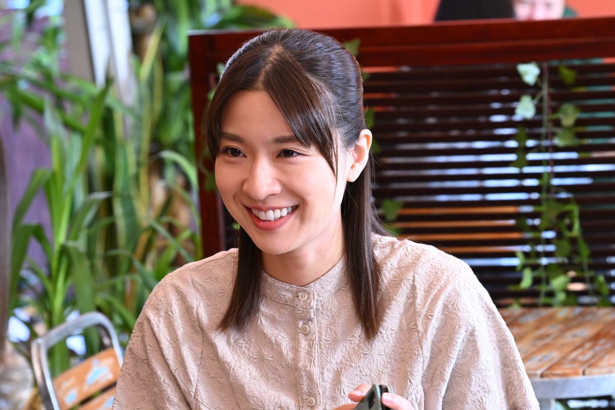 染井菜々役の土村芳。