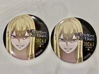 「コミックマーケット103」で配布される缶バッジ。  (c)佐竹幸典・講談社／「魔女と野獣」製作委員会