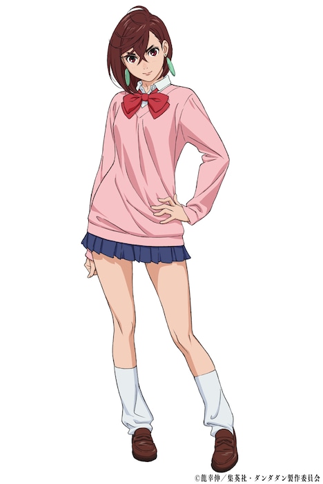 モモ／綾瀬桃（CV：若山詩音）。霊媒師の家系の女子高生。硬派な男性がタイプ。宇宙人は信じていないが、幽霊は信じている。セルポ星人にさらわれ、秘めた超能力に目覚める。(c)龍幸伸／集英社・ダンダダン製作委員会