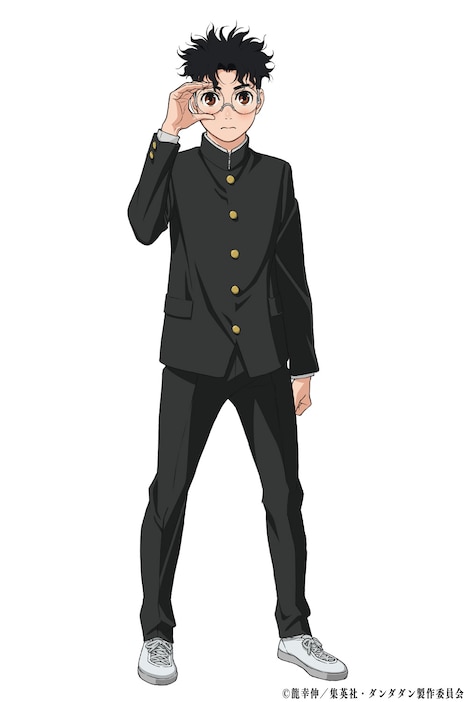 オカルン／高倉健（CV：花江夏樹）。オカルトマニアの男子高生。幽霊は信じていないが、宇宙人は信じている。ターボババアにかけられた呪いを解くべく追いかけっこをするはめに。(c)龍幸伸／集英社・ダンダダン製作委員会