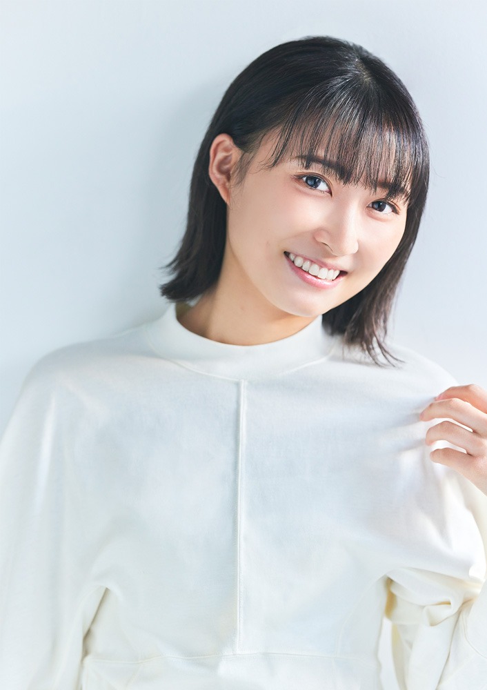 新しくなった若山詩音の宣材写真。