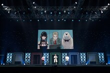 TVアニメ「SPY×FAMILY」ステージの様子。左から早見沙織、江口拓也、松田健一郎。(c)SHUEISHA Inc. All rights reserved.