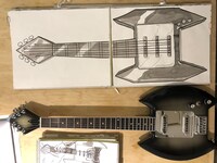 あぽろんが製作したギターの実機。