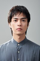 中津瑞樹役の奥野壮。