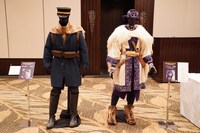 映画で使用された衣装。