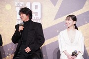 映画「ゴールデンカムイ」の完成報告会の様子。