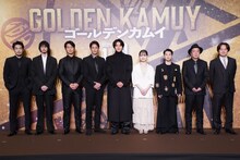 映画「ゴールデンカムイ」の完成報告会の様子。左から大谷亮平、柳俊太郎、工藤阿須加、玉木宏、山崎賢人、山田杏奈、矢本悠馬、久保茂昭監督、松橋真三氏。