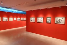 「草凪みずほ画業20周年記念 暁のヨナ大原画展」より、「四龍集め編」コーナーの展示の様子。