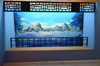 「草凪みずほ画業20周年記念 暁のヨナ大原画展」より、ヨナとリリが水辺を眺めているカラーイラストを元にしたフォトスポット。