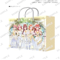 会場でグッズを税込5000円以上購入するともらえるショッパー。