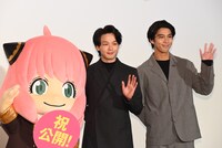 アニメ「劇場版 SPY×FAMILY CODE: White」の初日舞台挨拶より。