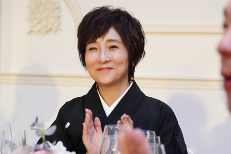 藤田朋子扮する日野真澄美。(c)テレビ東京