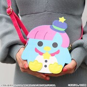 「ぷにるはかわいいスライム ぷにるのポシェット」の使用イメージ。