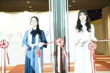 左から関根明良、加隈亜衣。