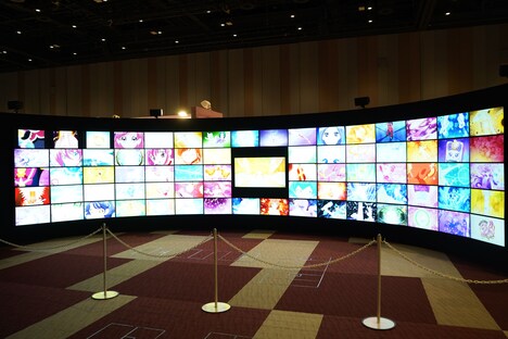 歴代プリキュアの変身シーンが流れるコーナー。