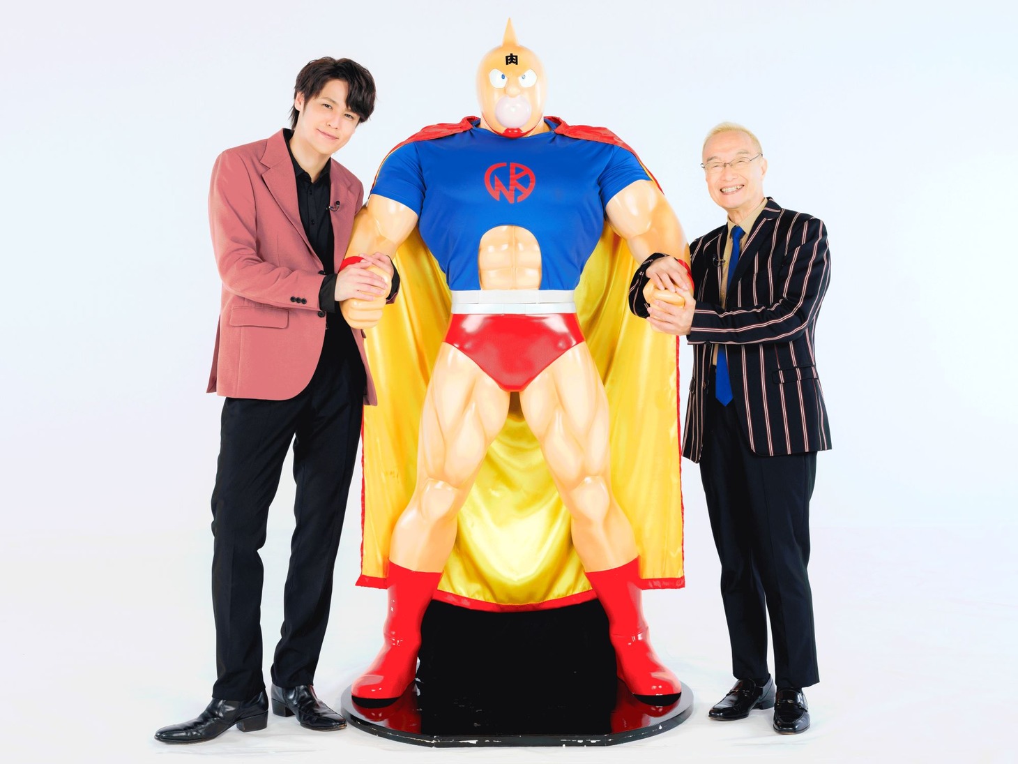 左から宮野真守、キン肉マン、神谷明。(c)榊 智朗／週刊プレイボーイ