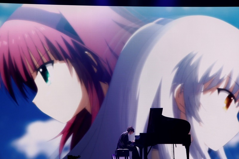 角野隼斗（かてぃん）によるパフォーマンスの様子。
