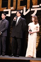 中央が山崎賢人。