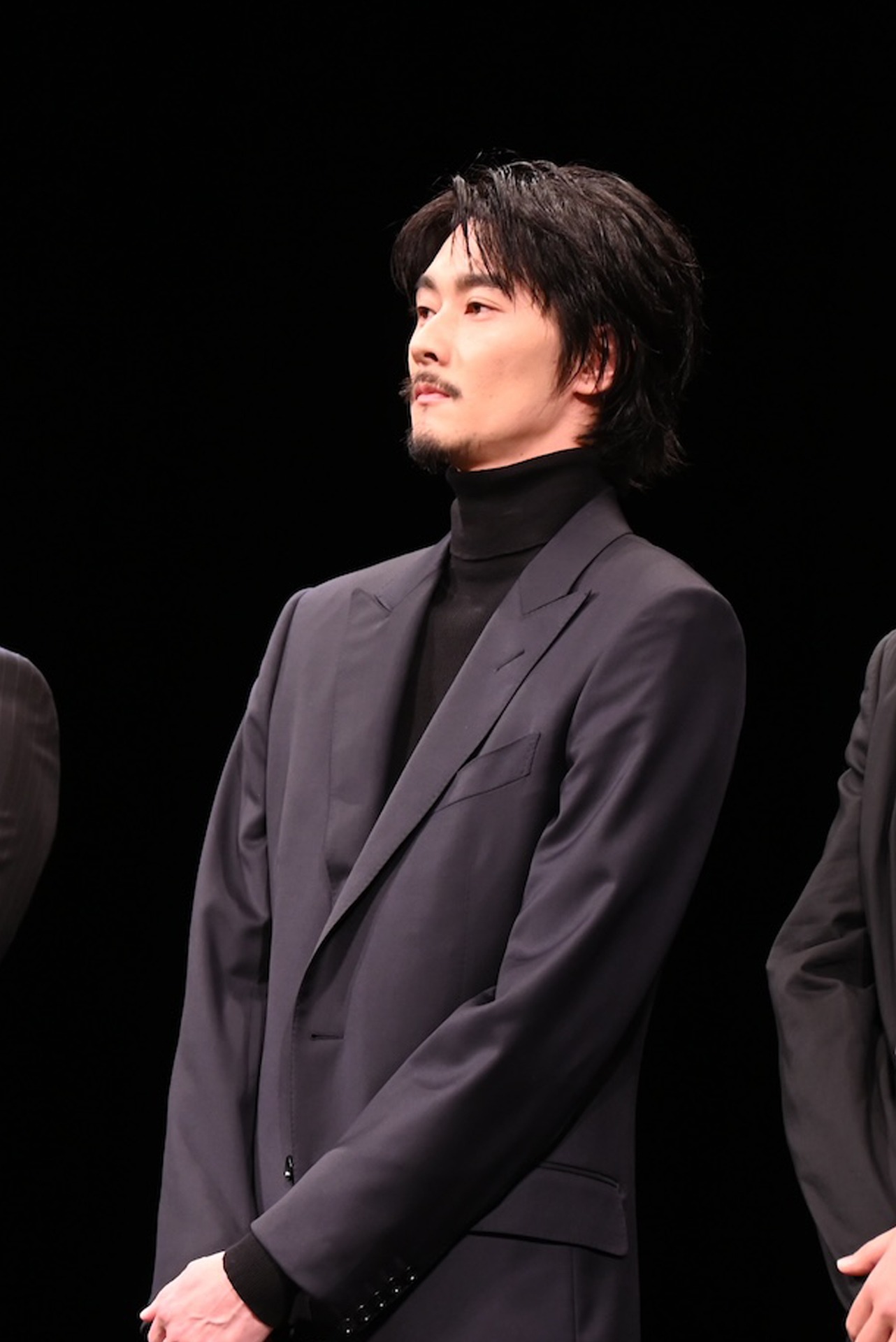 柳俊太郎