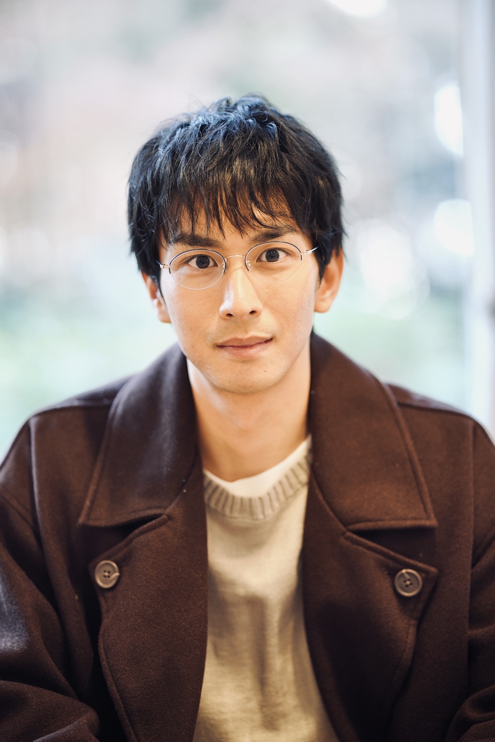 市川知宏扮する鹿間梓。