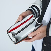 「『機動警察パトレイバー』コラボレーション 98式AV イングラム1号機モデル 長財布」