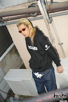 「ドロヘドロ 中央ワームズパーカー」着用イメージ