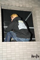 「ドロヘドロ カイマンパーカー」着用イメージ