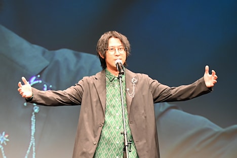 「いいよ」を披露する白井悠介。