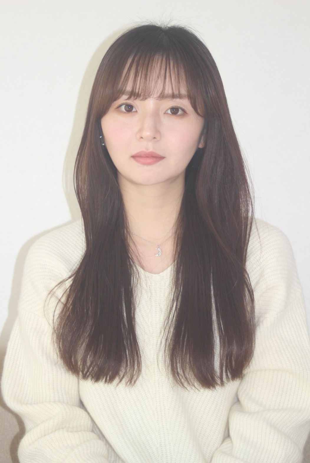 モト役の長島静莉奈。