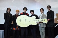 左から坂泰斗、今井文也、矢野奨吾、内田雄馬、中澤まさとも、江口拓也。