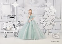 「ご近所物語」をモチーフにした「LU-1009 BlueGreen」。