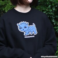 「魔法陣グルグル メケメケのスウェット」着用イメージ