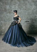 「NANA」のナナをモチーフにした「LU-1012 Blue×Black」。