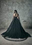 「NANA」のナナをモチーフにした「LU-1013 Black」。