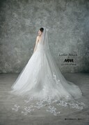 「NANA」の奈々をモチーフにした「LU-1015 Off White」。