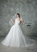 「NANA」の奈々をモチーフにした「LU-1015 Off White」。