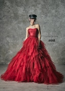 「NANA」のナナをモチーフにした「LU-1011 Red」。