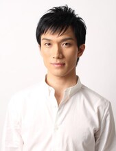 ミアのマネージャー役の大澤信児。