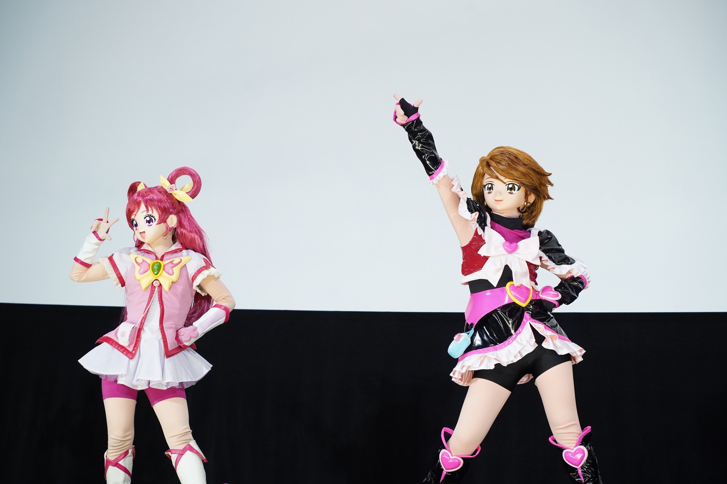 ダンスステージの様子。