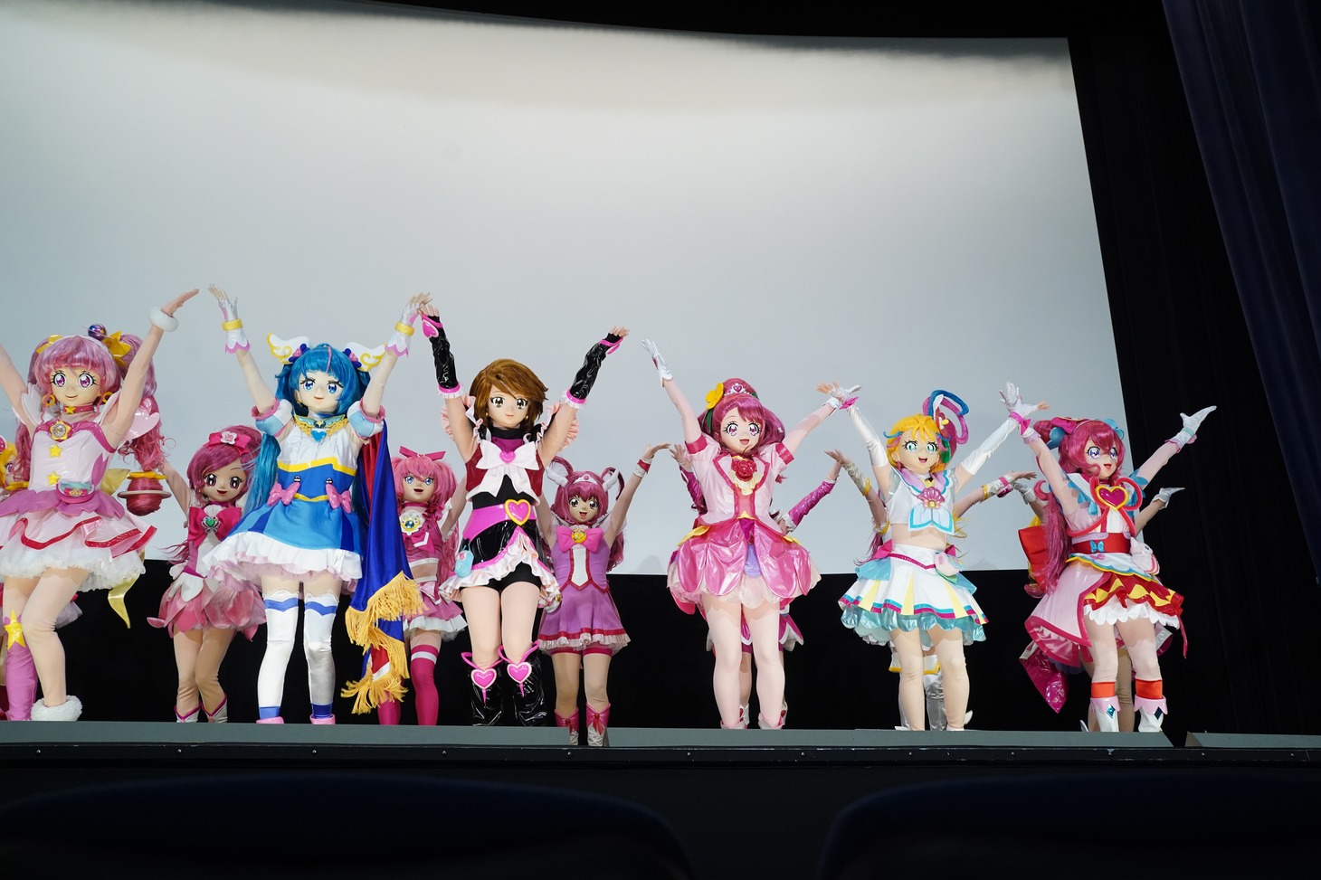 ダンスステージの様子。