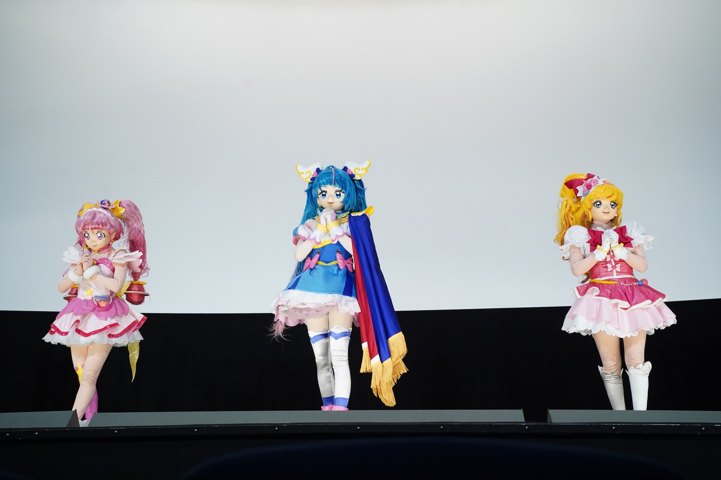 ダンスステージの様子。