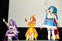 左からキュアマジェスティ、キュアウィング、キュアスカイ。