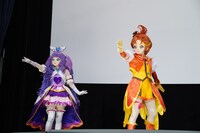 左からキュアマジェスティ、キュアウィング。