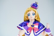 「プリキュアだってことは秘密だよ」と観客に呼びかけるキュアフレンディ。