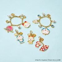 Samantha Thavasa Petit Choice「ドラえもん」コレクションのバッグチャームとファスナーチャーム。