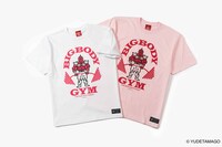 「KIN29.COM ビッグボディジム Tシャツ」左からホワイト、ベビーピンク。