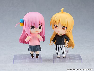 別売りの「ねんどろいど 後藤ひとり」と組み合わせた様子。2つ揃えれば「お前のことちゃんと見てるからな」という、あのシーンも再現可能だ。