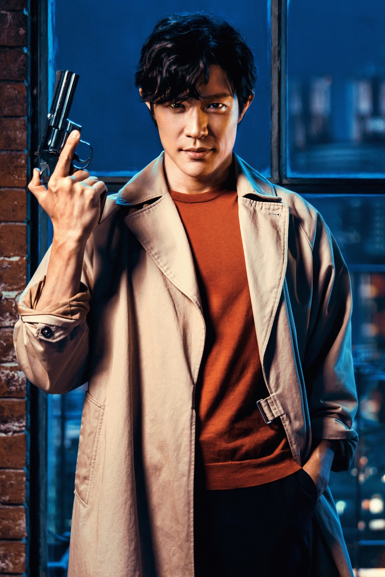 Netflix映画「シティーハンター」より、鈴木亮平扮する冴羽リョウ。