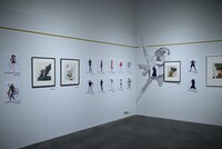「DESIGNS 永野護デザイン展」より、「ファイブスター物語」の展示エリア。(c)EDIT